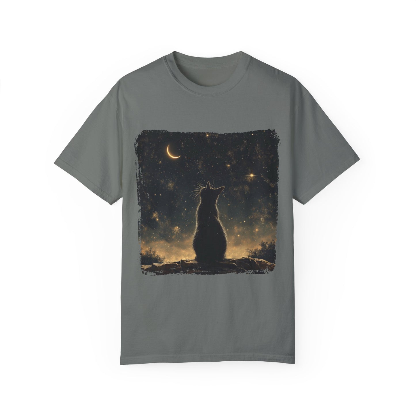 Cat under the starlit sky T-shirt