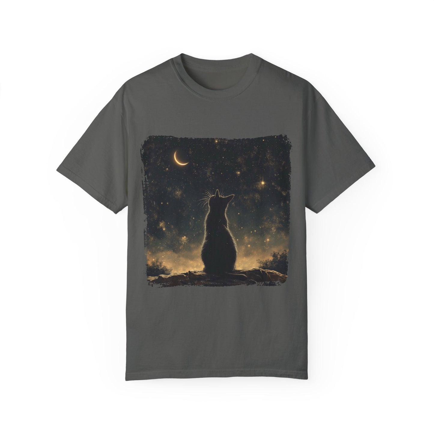 Cat under the starlit sky T-shirt