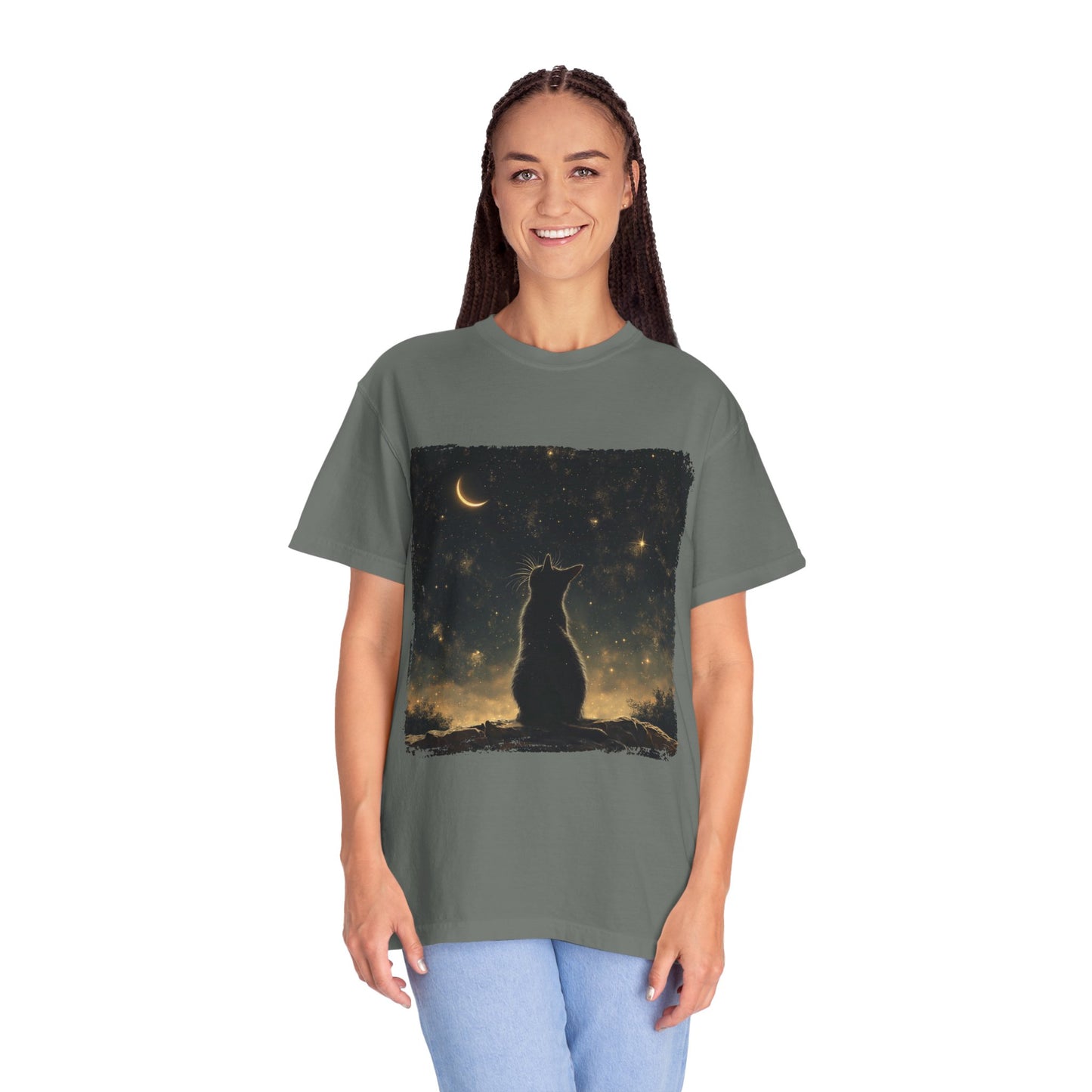 Cat under the starlit sky T-shirt