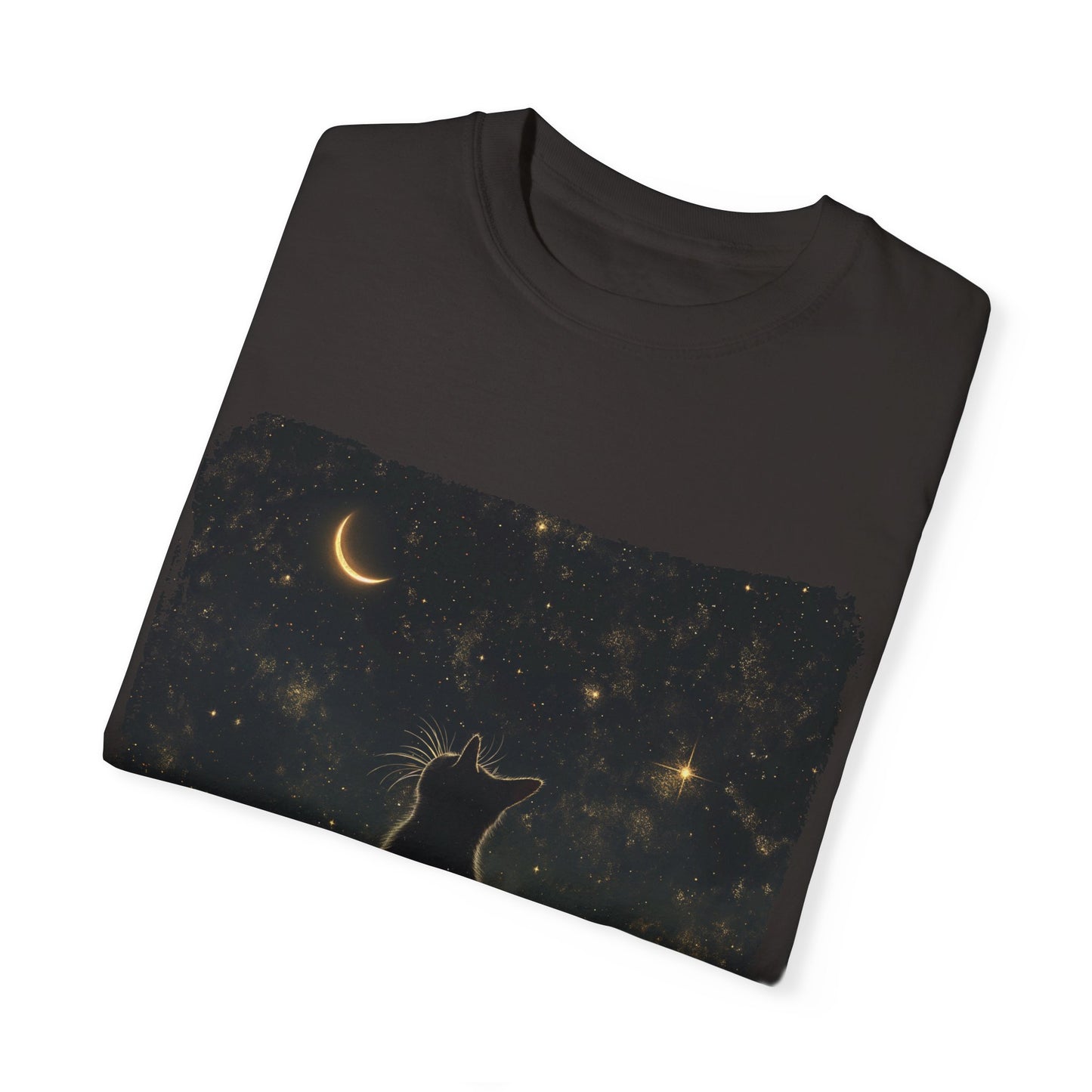 Cat under the starlit sky T-shirt