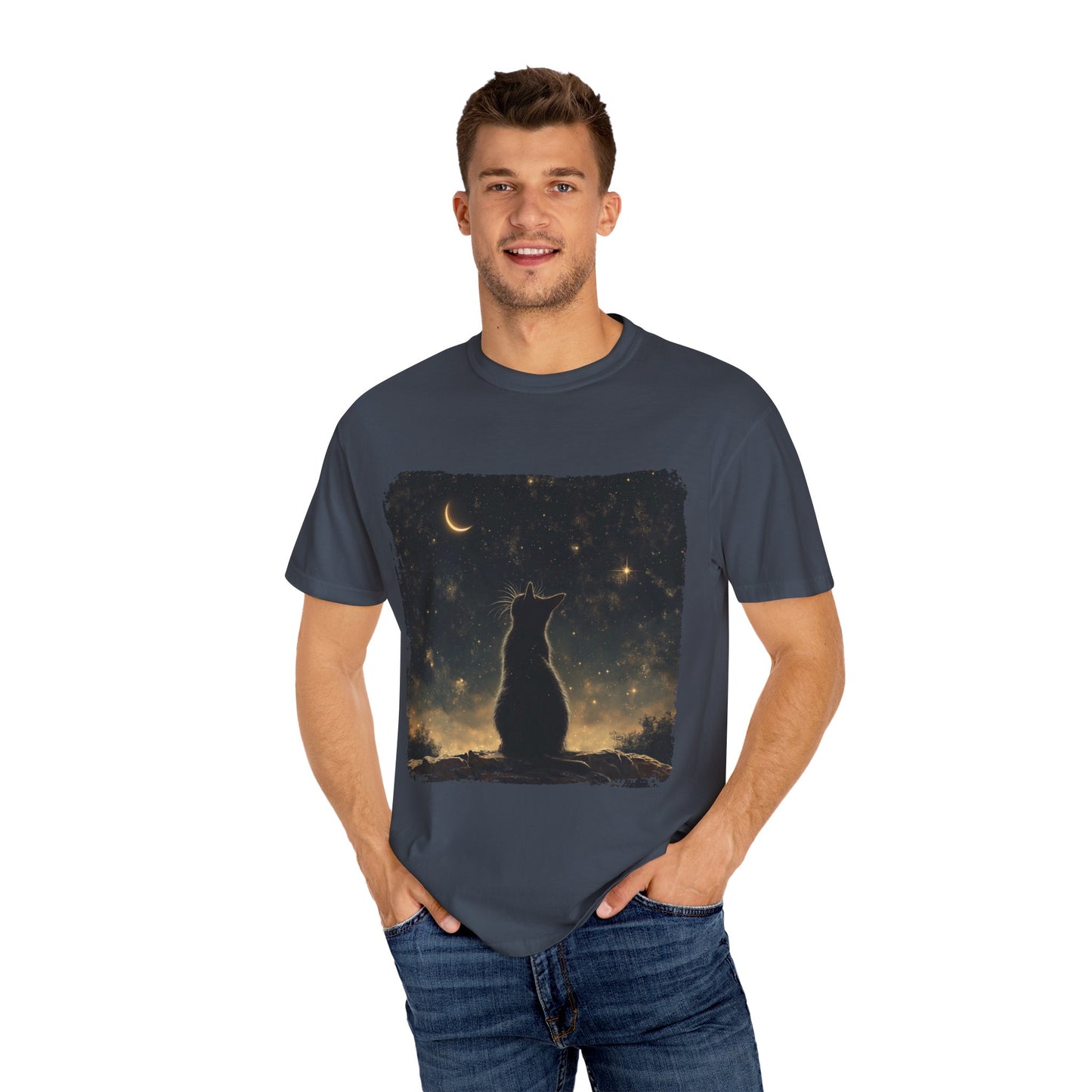 Cat under the starlit sky T-shirt