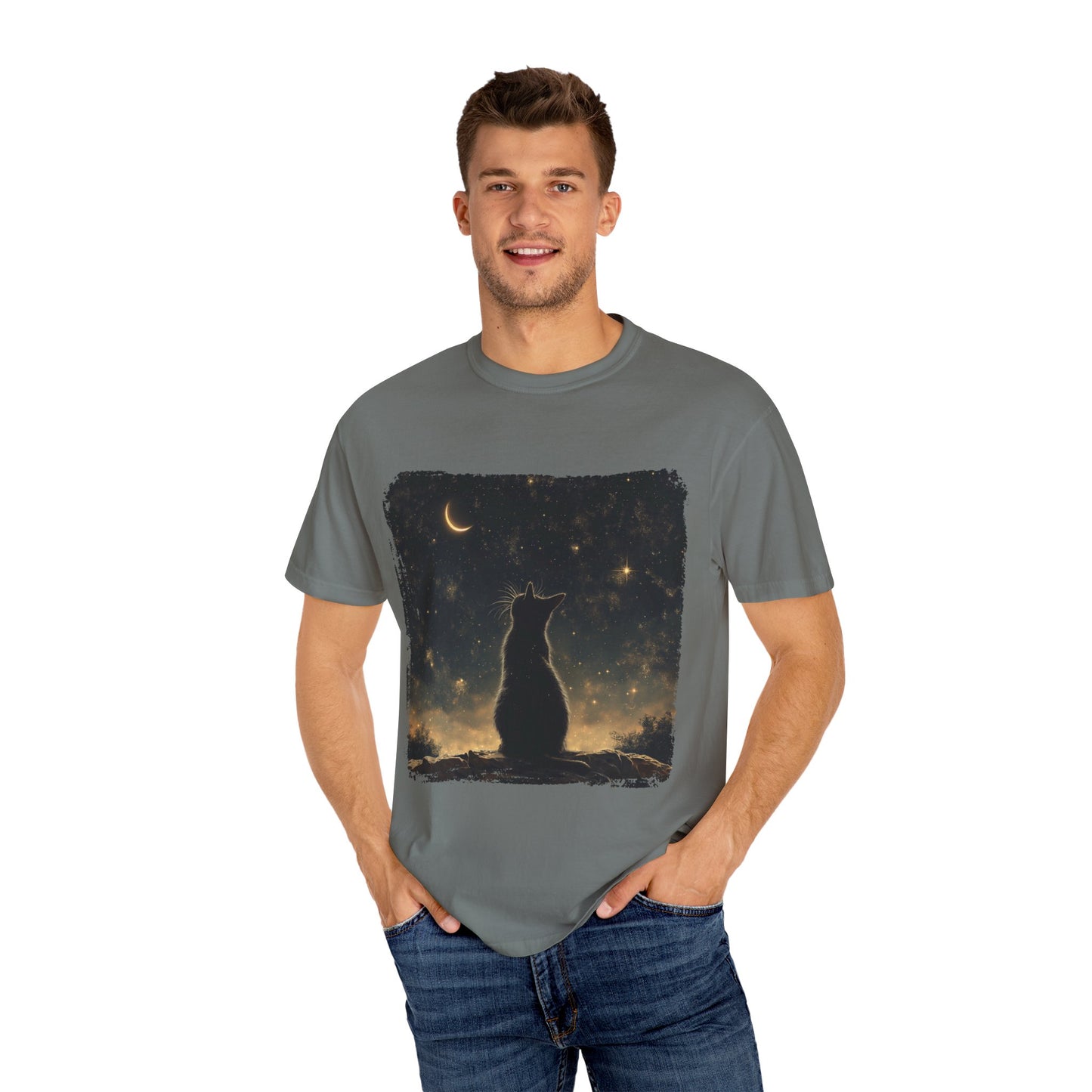 Cat under the starlit sky T-shirt